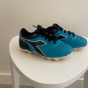 Diadora boys soccer cleats